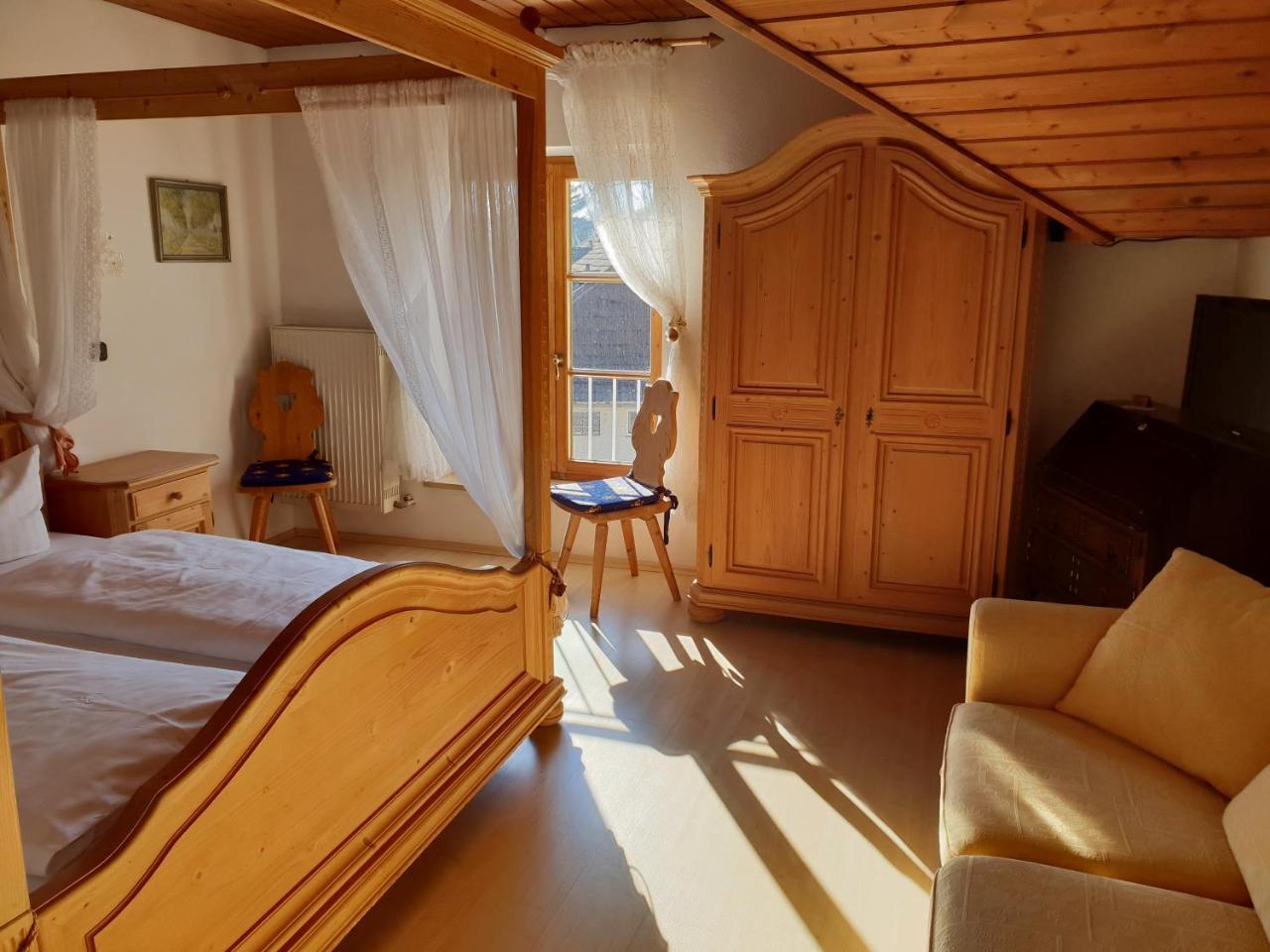 Landgasthof Bock Hotel Gauting Eksteriør billede